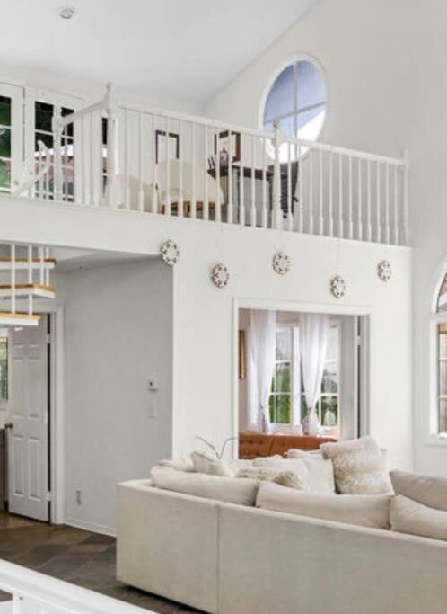 לוס אנג'לס Stunning Mediterranean Mansion In Laurel Canyon מראה חיצוני תמונה